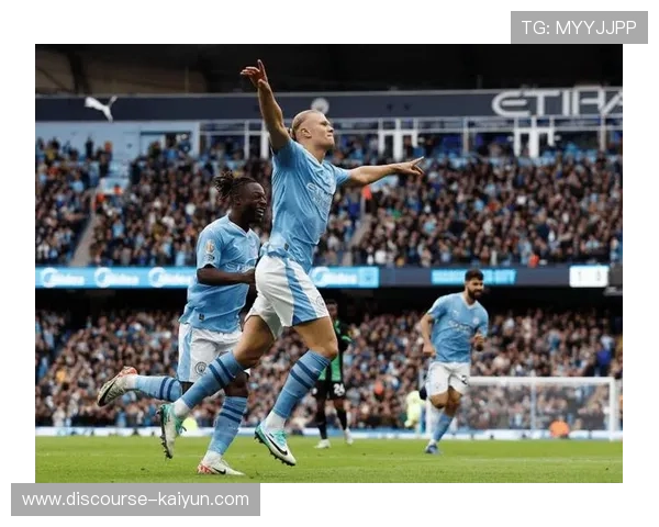 蓝月崛起之路：曼城俱乐部的荣耀与未来蓝图探索与全球足坛影响力变迁