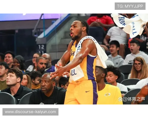 詹姆斯率湖人逆转取胜西部格局再起波澜季后赛形势扑朔迷离引关注 詹姆斯率湖人逆转取胜西部格局再起波澜季后赛形势扑朔迷离引关注