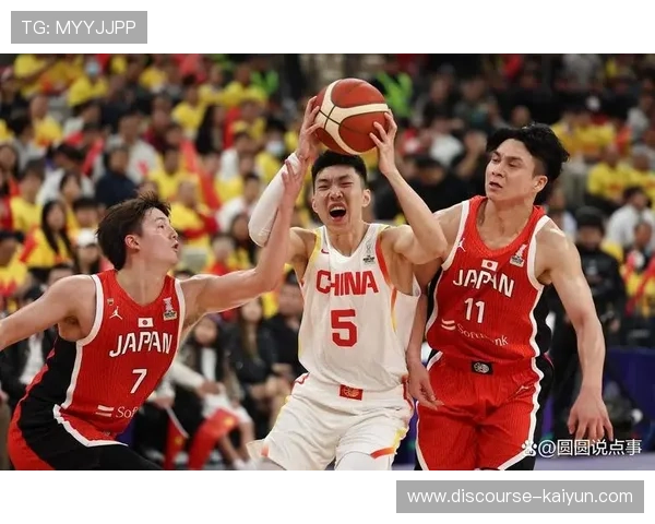 中国男篮迎战世界强队，备战世界杯阵容曝光，球迷热议新主帅战术布局