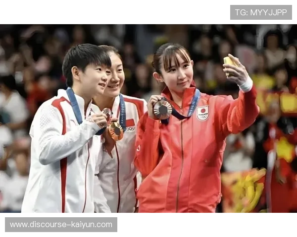 世界杯热潮再起，国家队新星闪耀赛场引关注