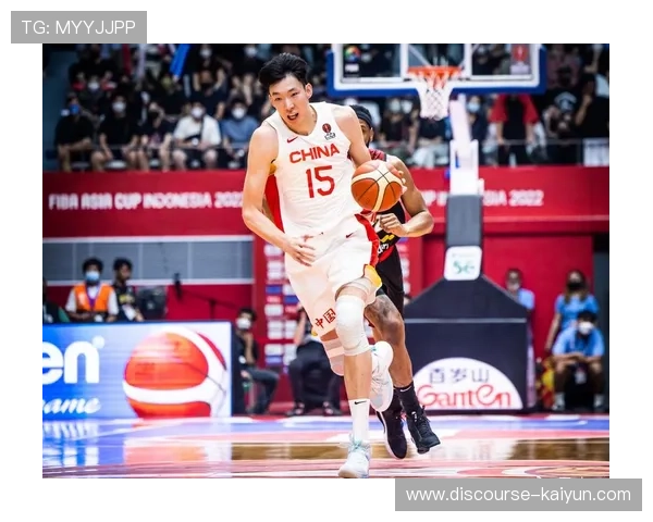 中国男篮迎战澳大利亚力争世界杯四强位置 周琦复出助力全队提升战力